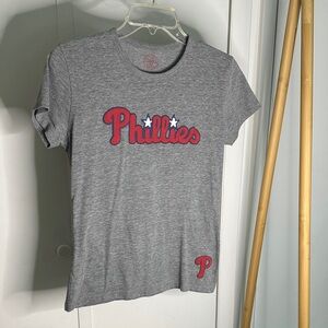 47 Brand‎ Kids Gray Phillies Tee
 Size medium